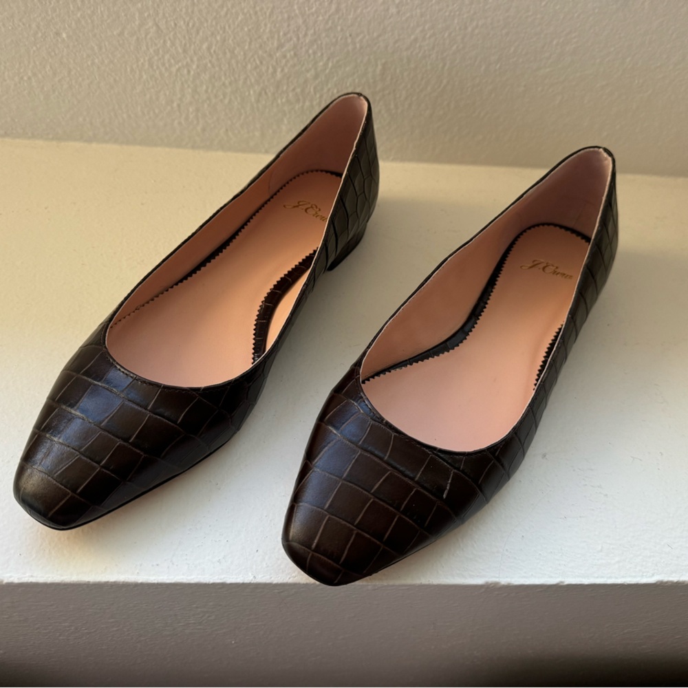 Carolyn skimmer flats in croc-embossed leather